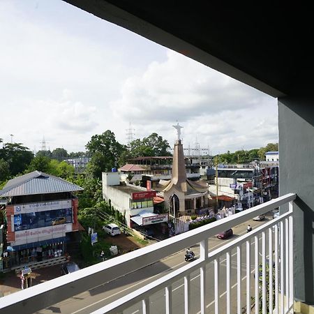 Quilon Residency Kundara Hotel Perumanseri Екстериор снимка