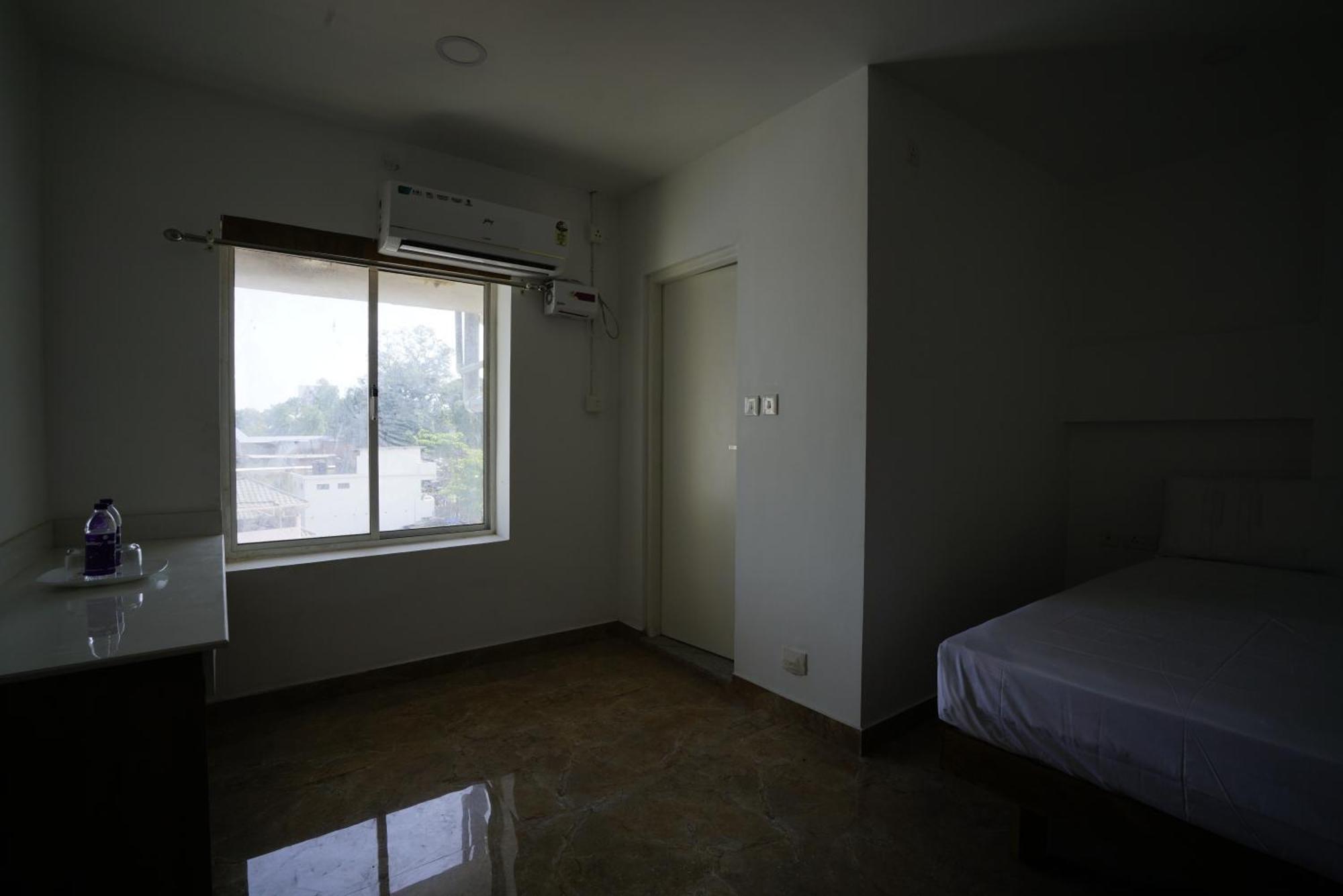 Quilon Residency Kundara Hotel Perumanseri Екстериор снимка